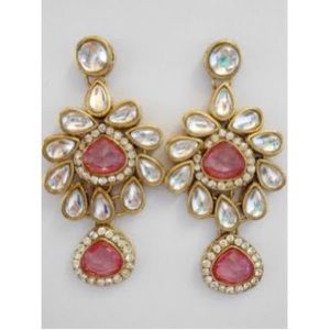 Pretty in pink- stylish fashion earrings